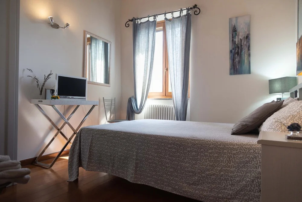 Charming Home in a Wonderful Example of Early Twentieth Century Farmhouse