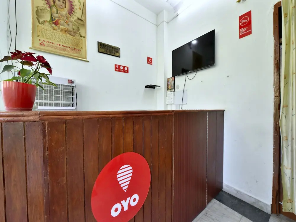 OYO 12846 Hotel Sunita