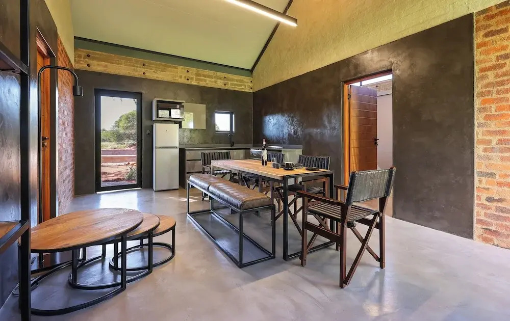Naka Luxury Safari Lodge