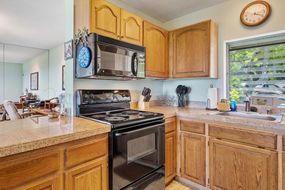 Big Island Keauhou Akahi #311 1 Bedroom Home