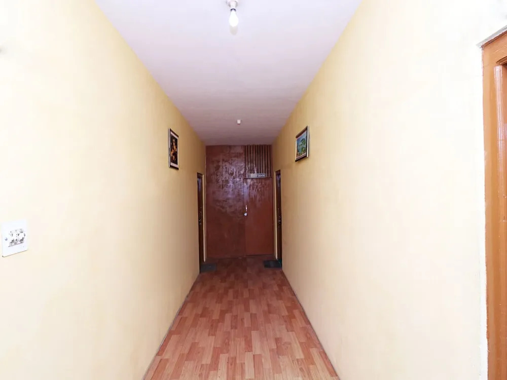 OYO 14238 Home Valley View Studios Hadimba Road