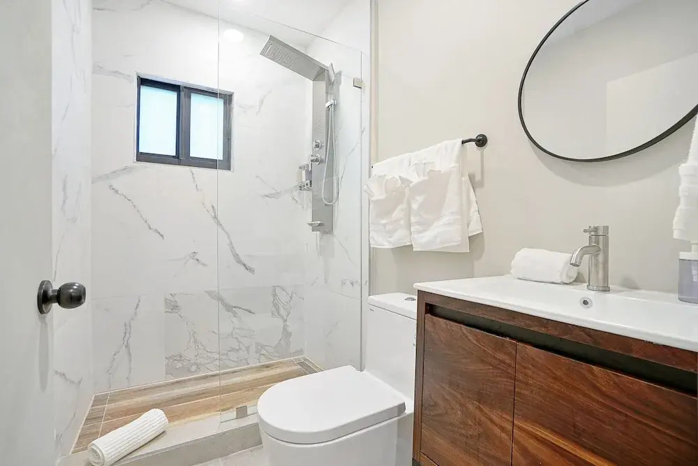 Stylish East Little Havana Flats