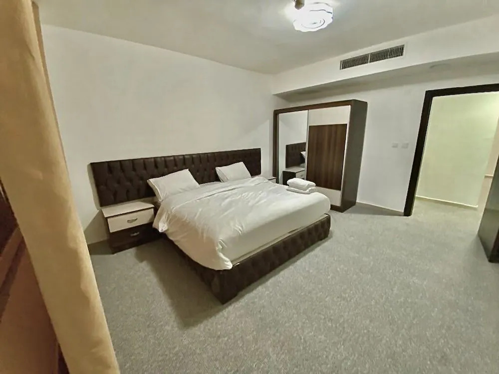 Skylight apartments