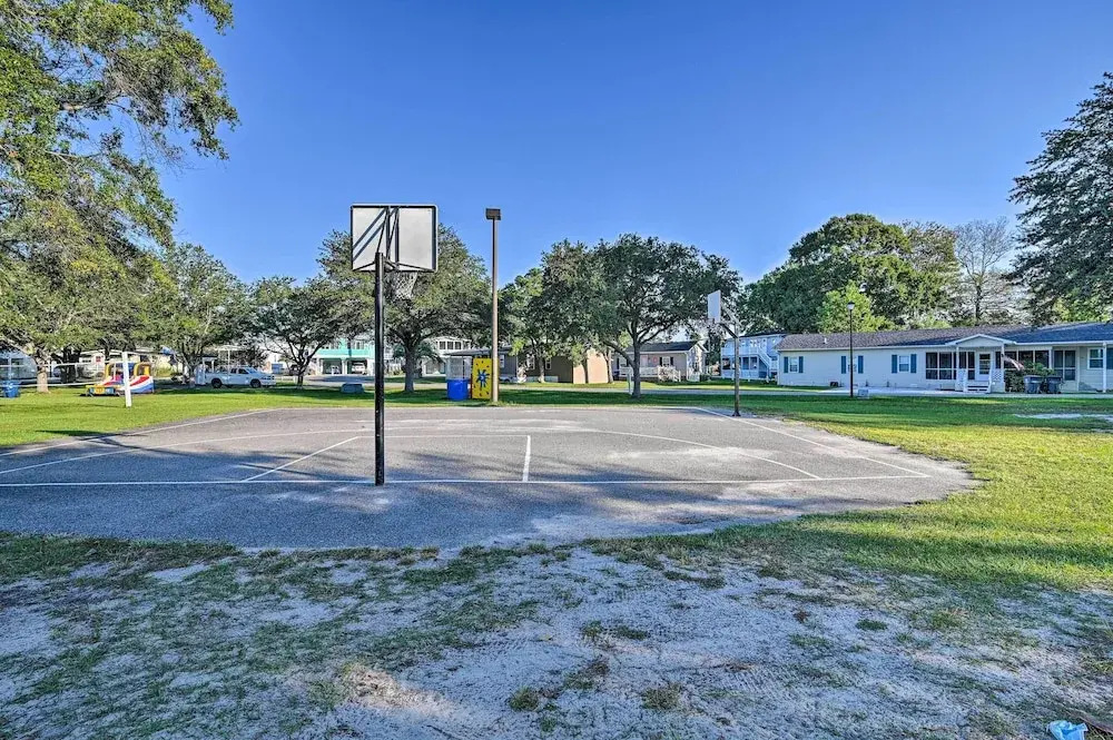 1/2 Mi to Ocean: Surfside Beach Resort Home