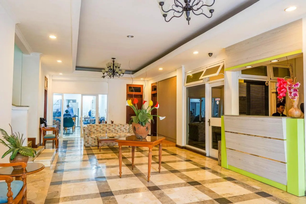 Urbanview Hotel Utari