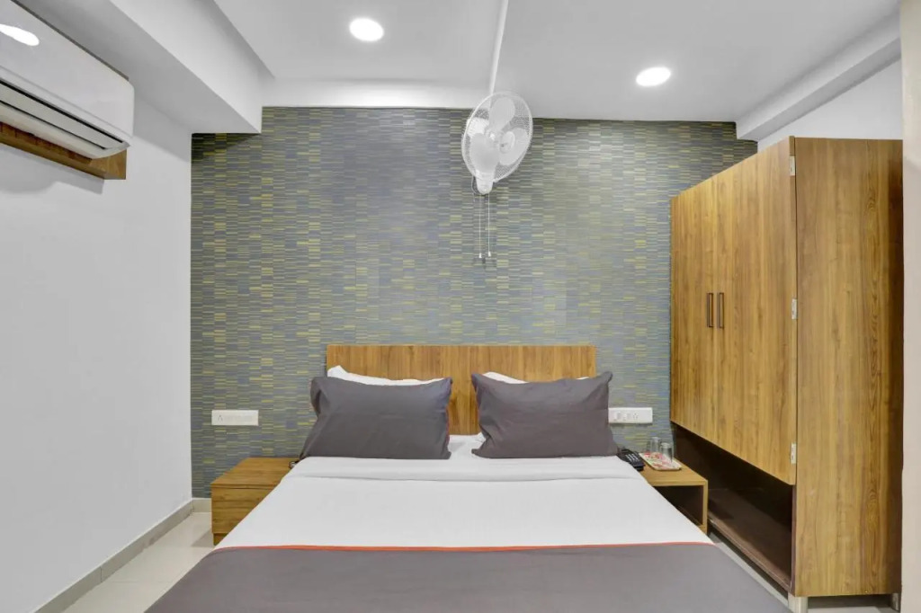 Hotel Royal Mansion, Gandhinagar