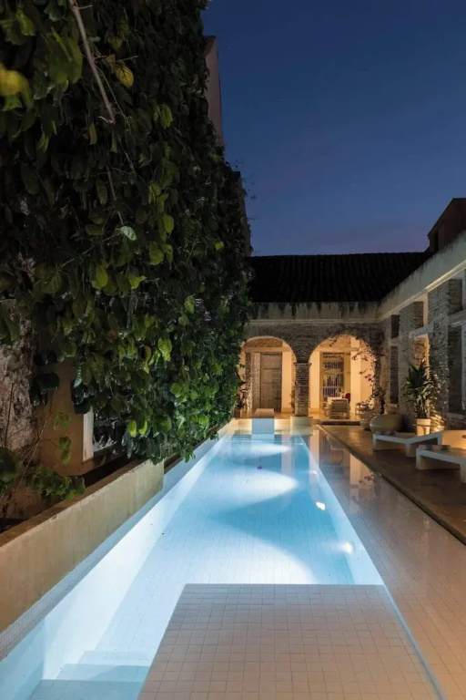 NOK Luxury Colonial Villa 6BR With Pool, Staff & Breakfast at Getsemani