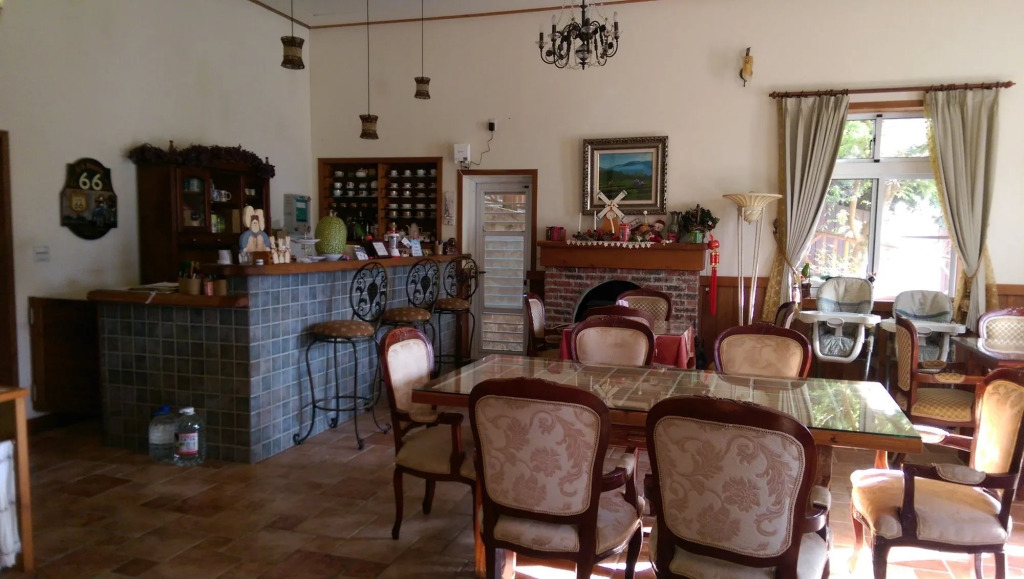 Aurora Villa