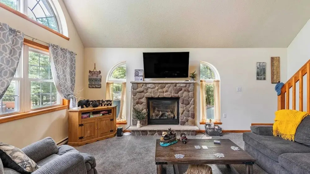 The Nest at Brier Crest by Avantstay Game Room, Expansive Deck & Fire Pit