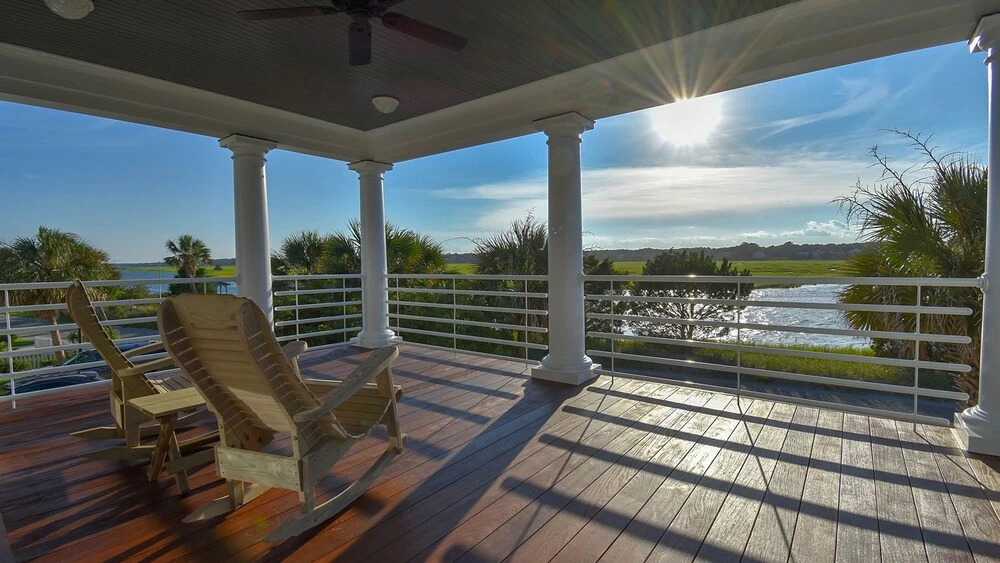 Boat House by Peace Vacations