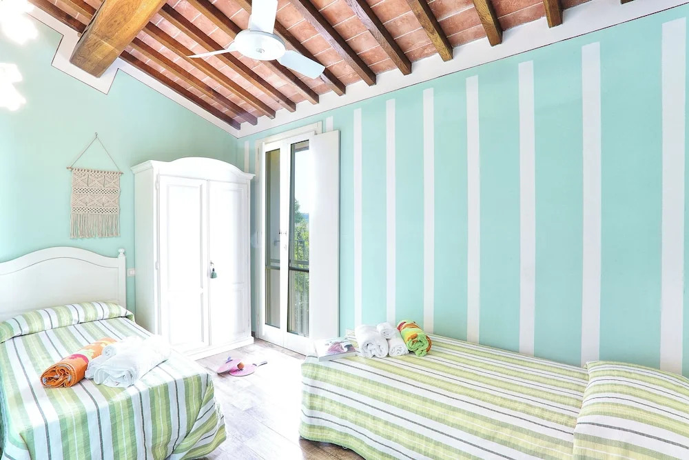 Luxury Villa in Tuscany with Pool near Pisa and Florence - Sixe Bedrooms 12 pl