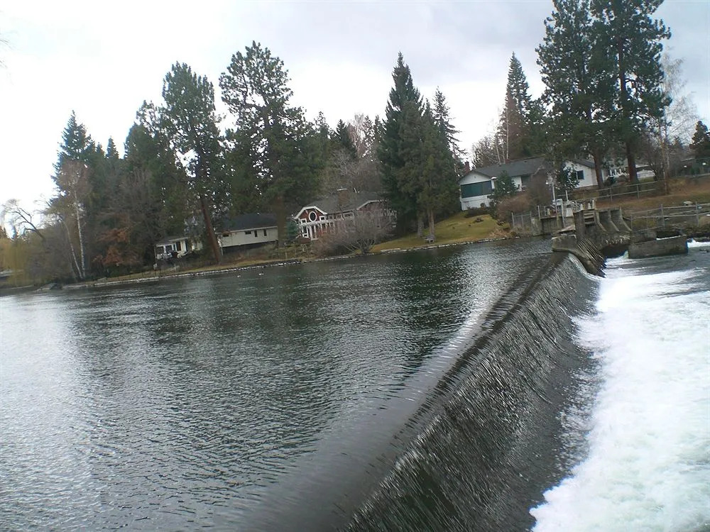 Bend Riverside Condos Near Downtown Bend