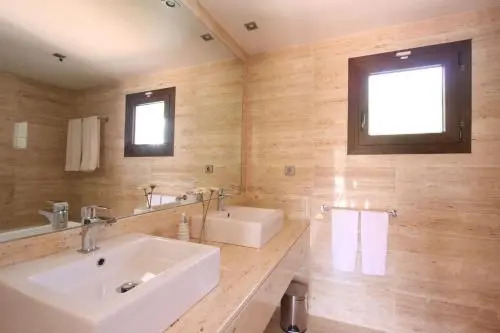 1102 Villa with Pool ,Lounge, Bbq ,Direkt in Marbella