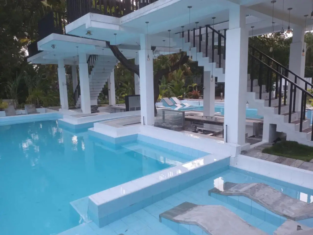 Lucky Beach Resort