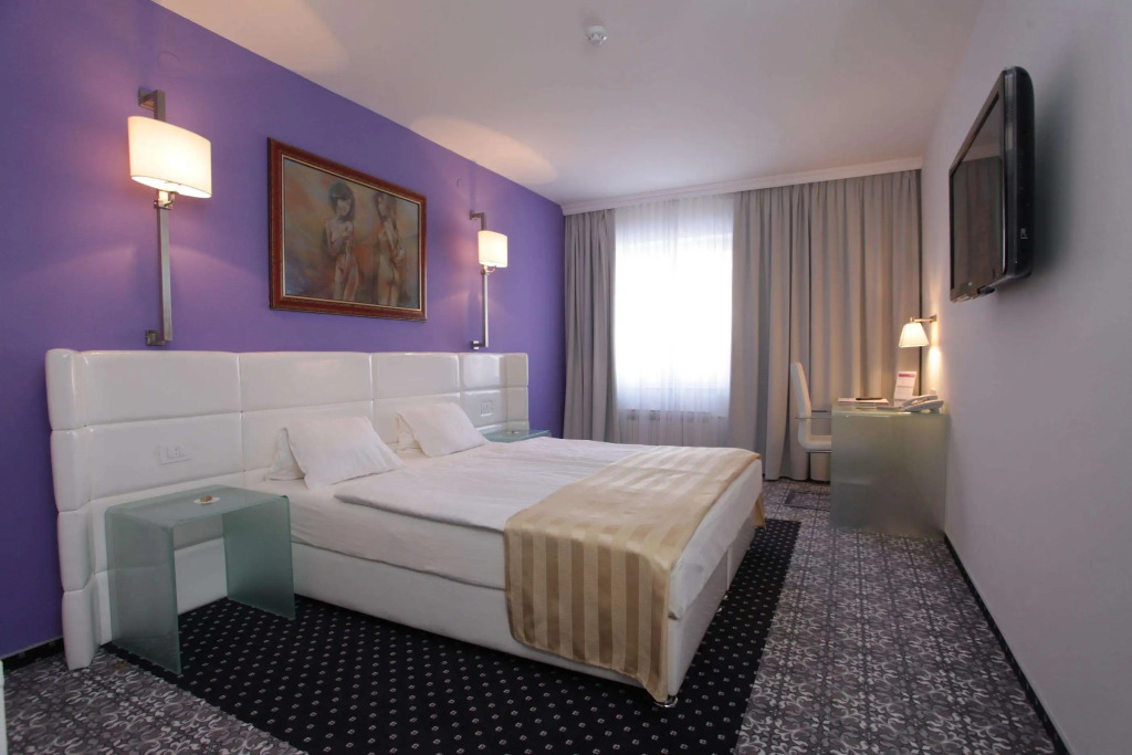 Hotel Phoenix
