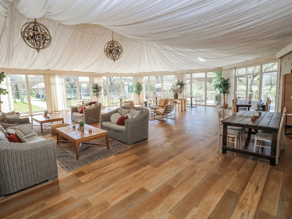 Rose Apartment - Gower