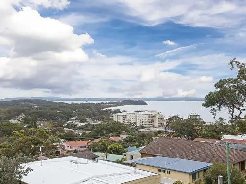 9 'Adriana' 83 Ronald Avenue - Fabulous Views And Aircon