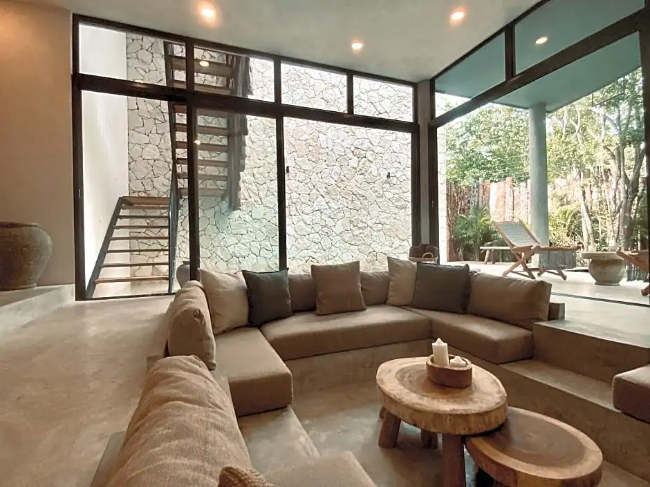 Pvt. Soona Villa /Pvt. Pool /100mbs/AC/Concierge