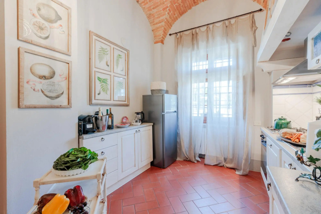 Villa Chianti, your Secret 4 Bedrooms Retreat with View over the Vineyards in Marcialla