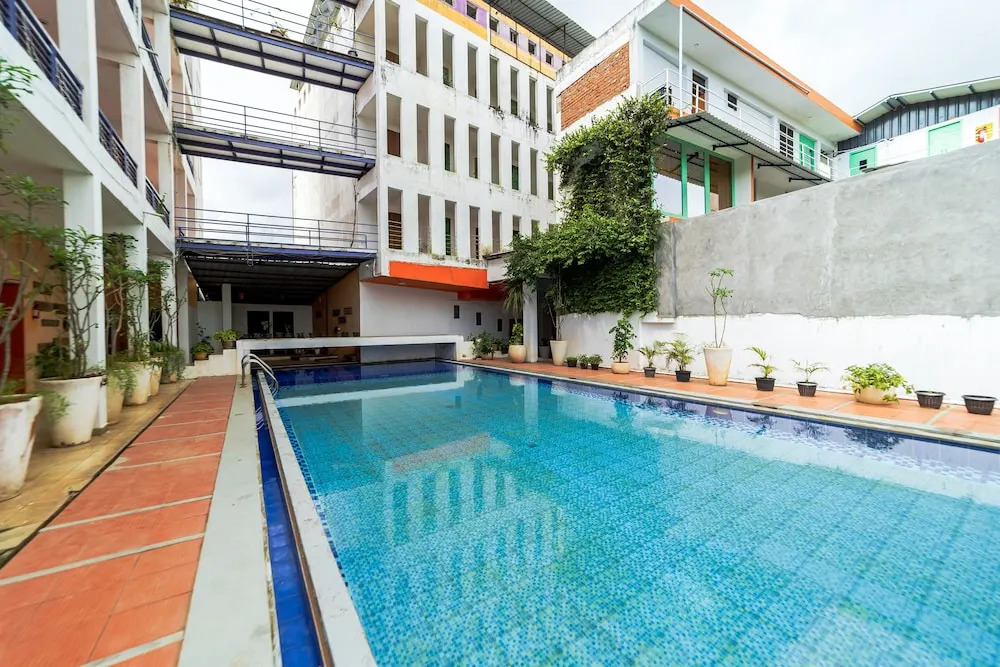 Starlite Hotels