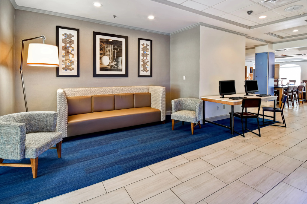 Holiday Inn Express & Suites Schererville by IHG