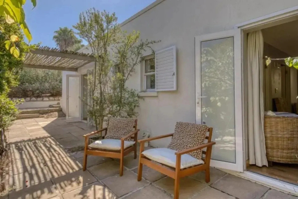 Explorer Guesthouse