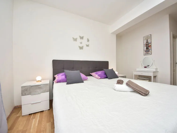 Apartmani Ana Vir