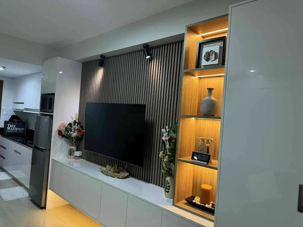 Chic Retreat in Pasay City - Scandinavian With Balcony Facing Mall Of Asia