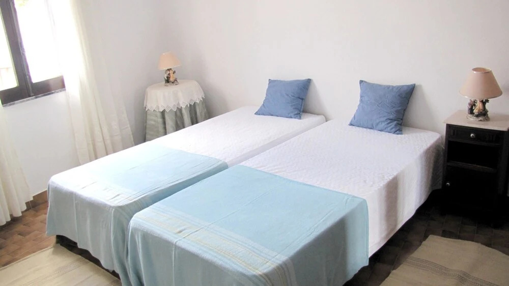 House With 5 Bedrooms in Paderne, With Wonderful Mountain View, Furnis