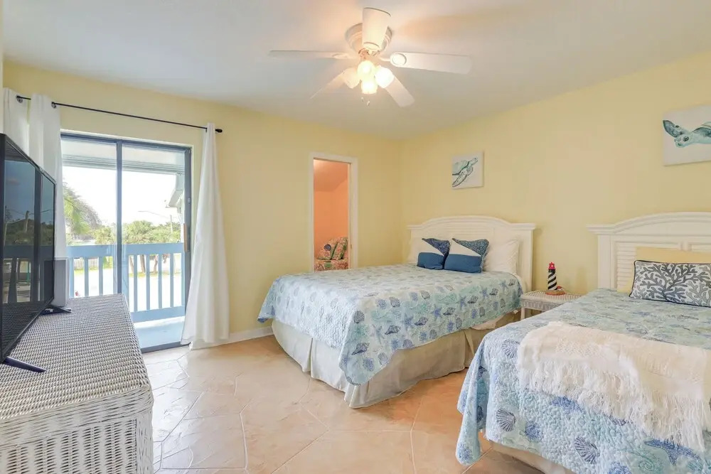 Oceanside: Beachfront Fort Pierce Retreat