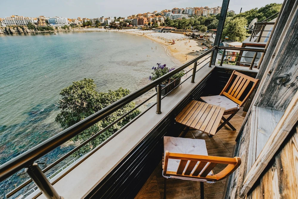 Miletia Suites