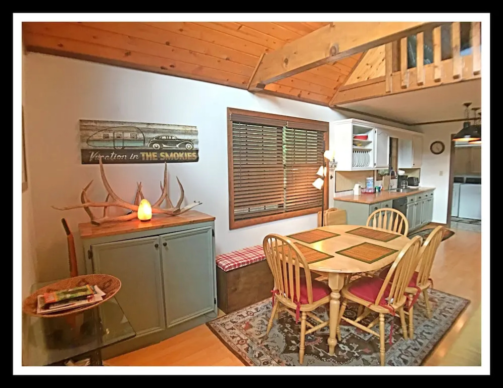 Shaconage 2 Bedrooms 1.5 Bathroom Cabin