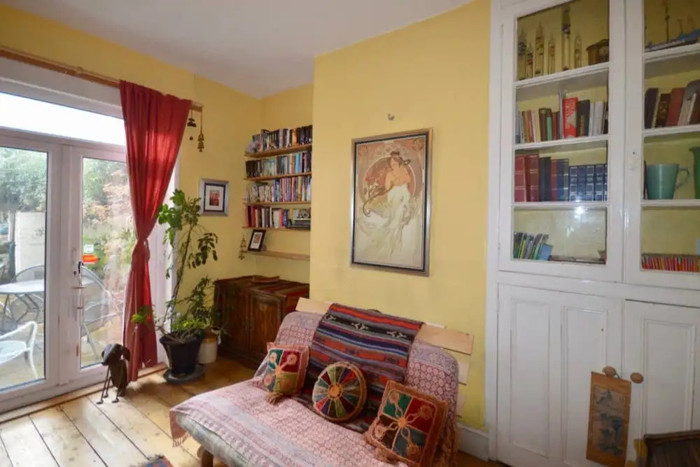 Eclectic Home In Trendy Bristol Suburb