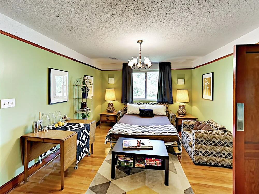 1734 Charleston (1655-161089) - 2 Br Home
