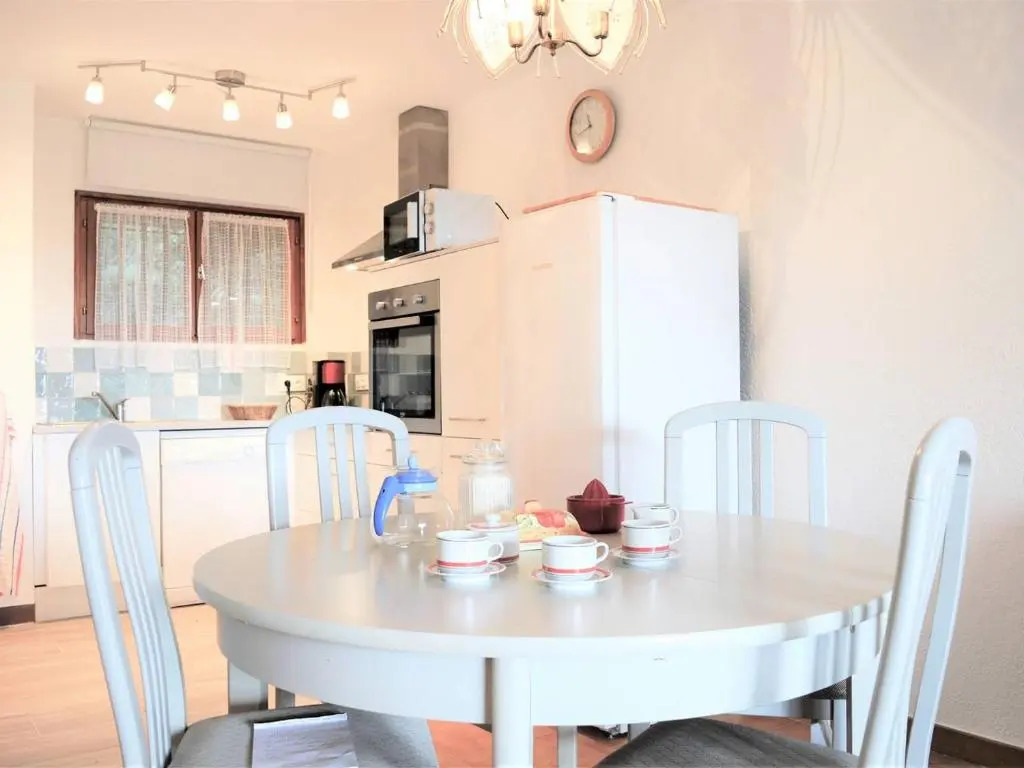 Appartement Le Lavandou, 2 pièces, 4 personnes - FR-1-251-305