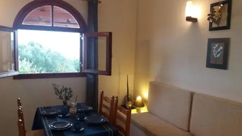 Elia Houses