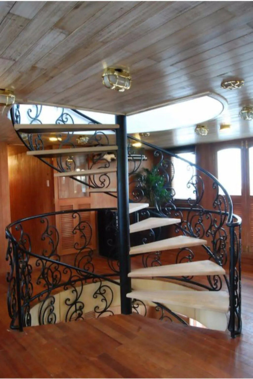 L'Amant Cruise
