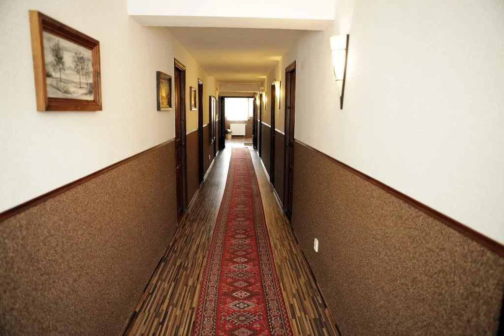 Motel M