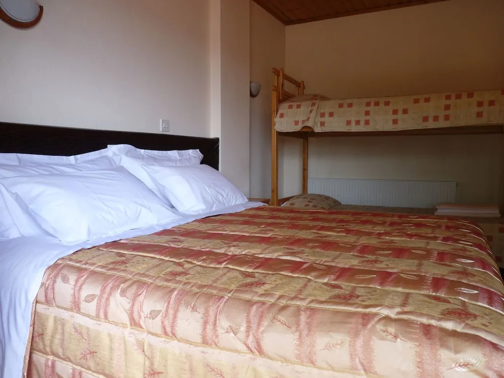 Mountain Rose Hotel & Restaurant