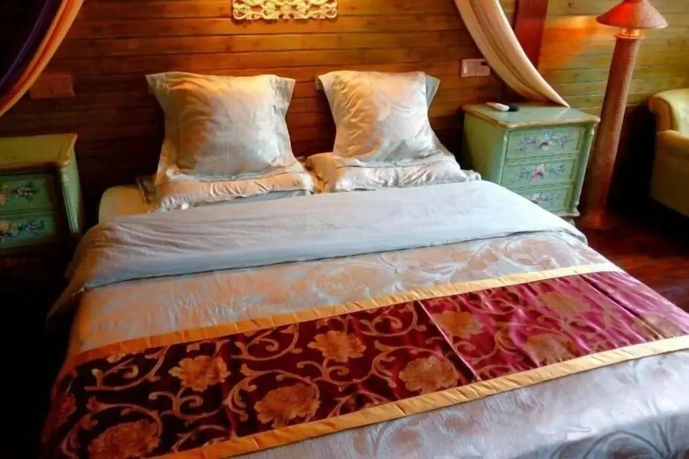 Bafu Shanju Hotel