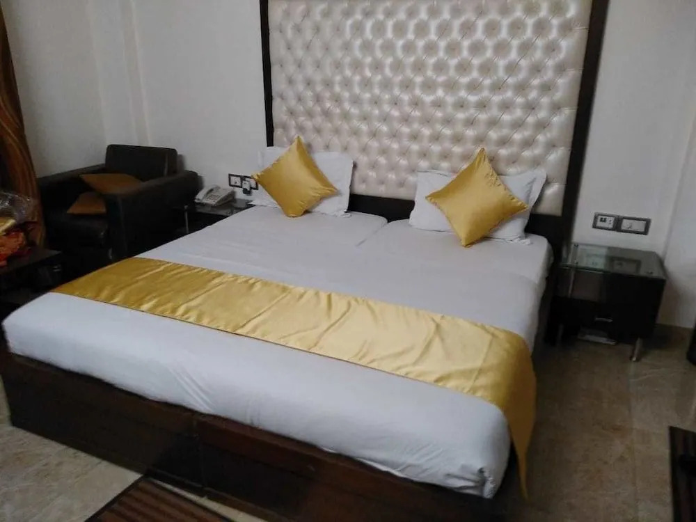 Super 51 Hotel