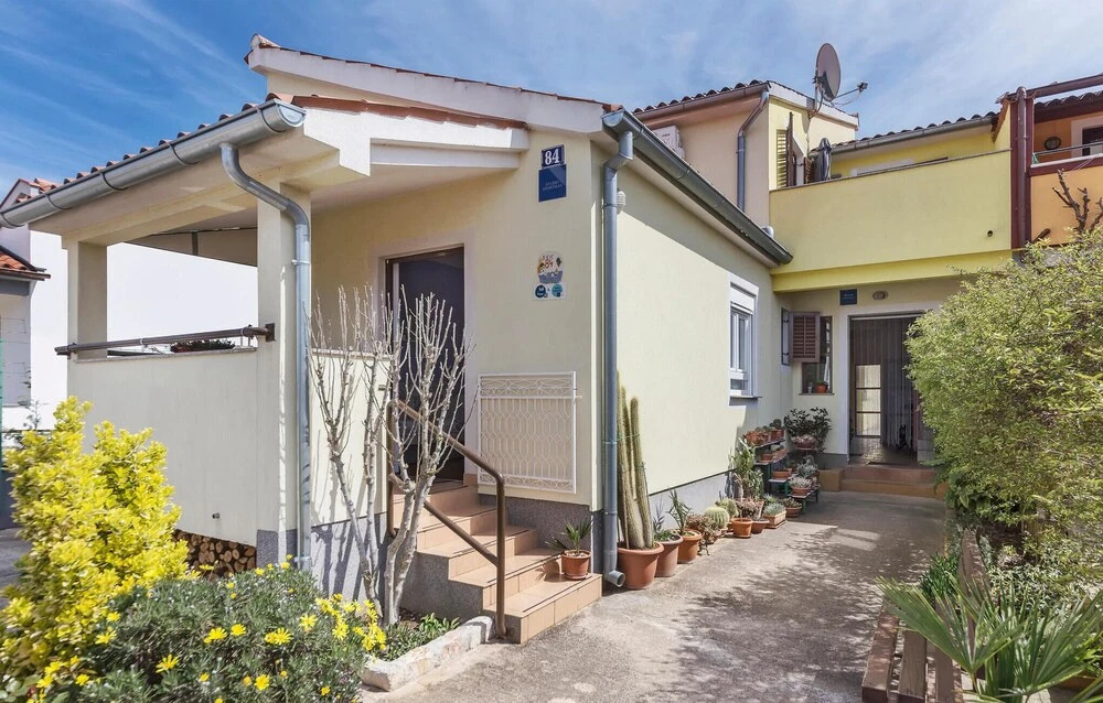 Awesome Apartment in Fazana With Wifi