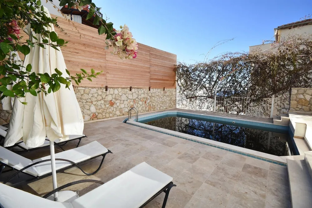 KAL1400 Villa Badem 3 Bedrooms
