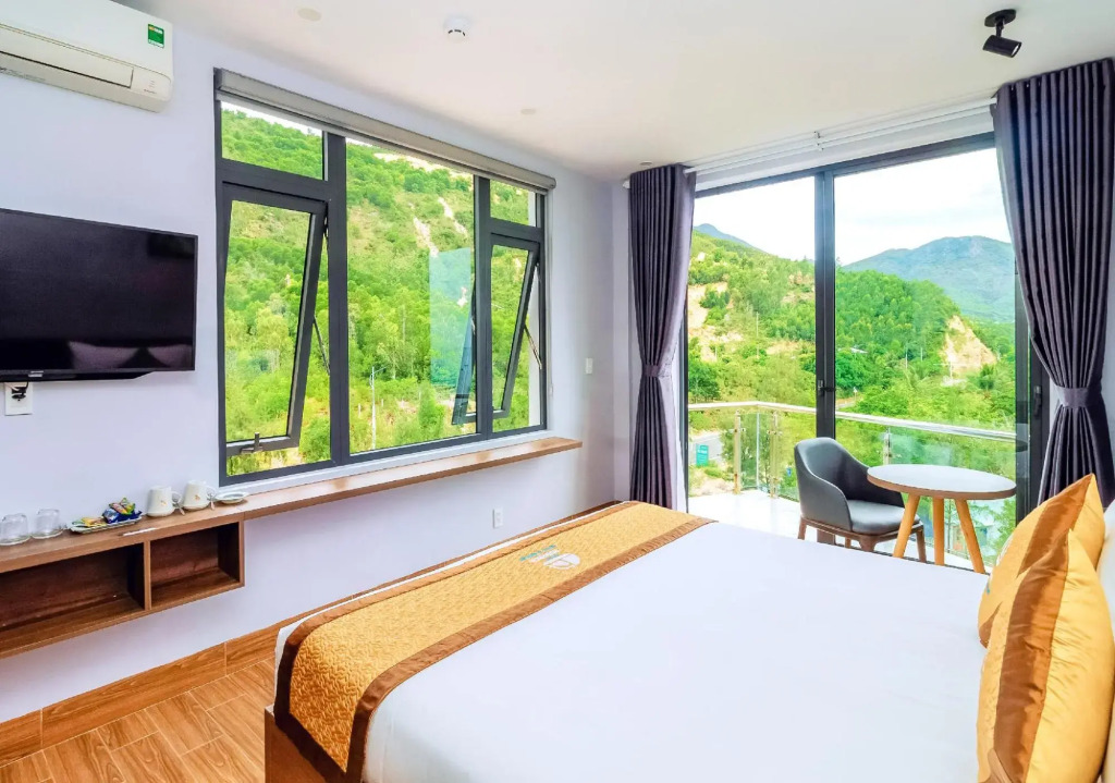 Rubeach Hotel & Resort