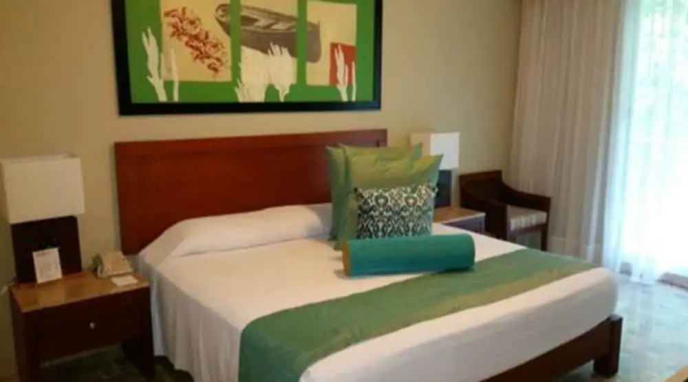 Grand Ocean Breeze Acapulco