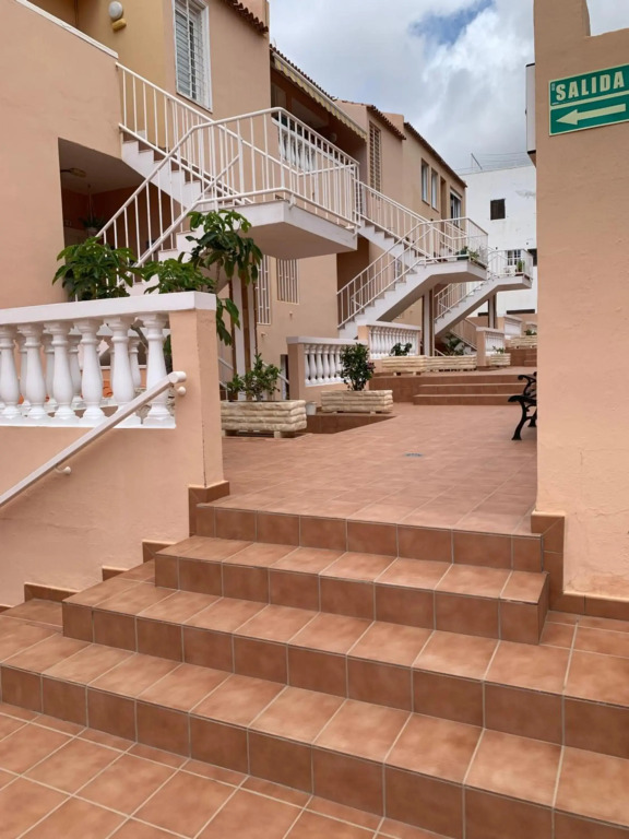 Comfortable Apartment Los Cristianos. Free Wifi.