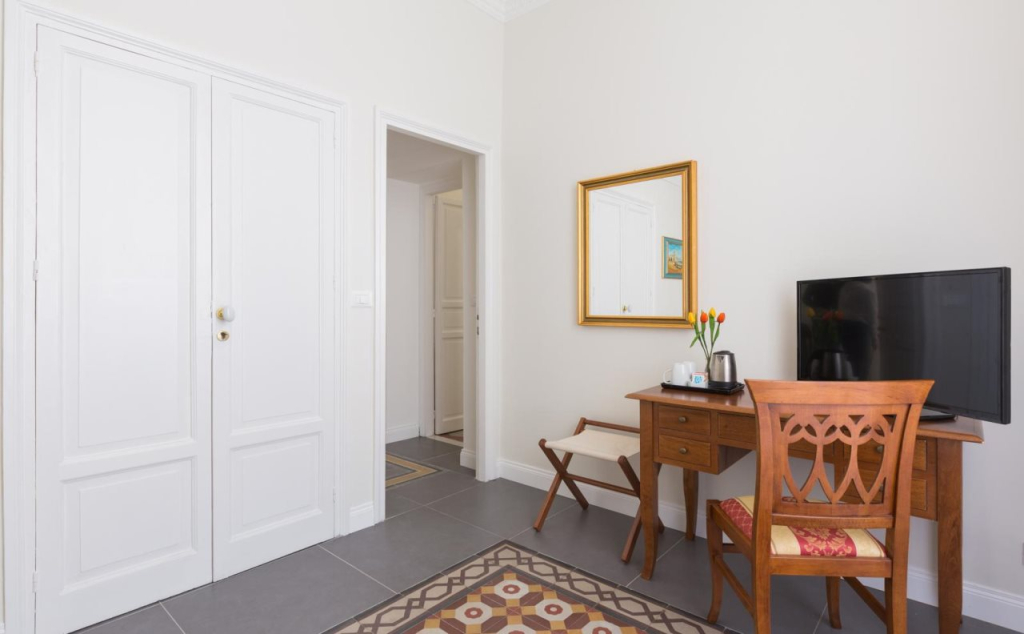 casa mo room and suite