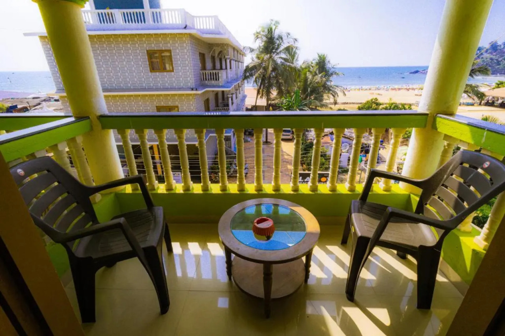Larios Beach Holidays