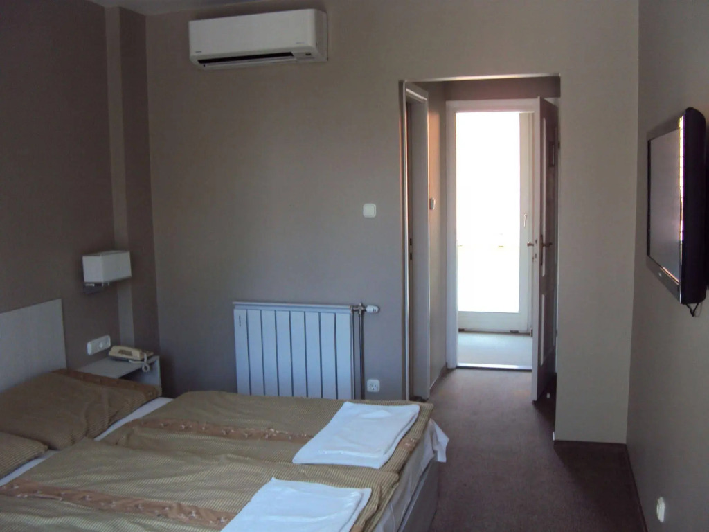 Hotel Diana