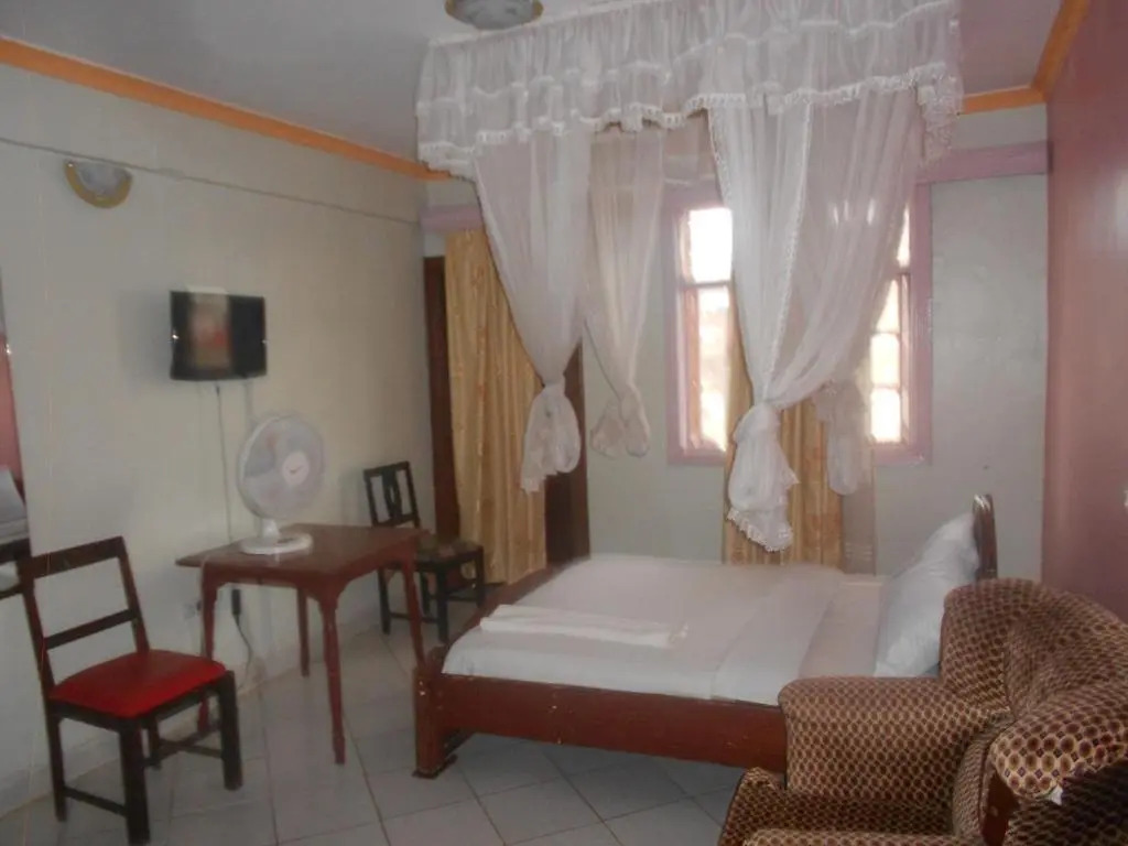 Riversand Hotel